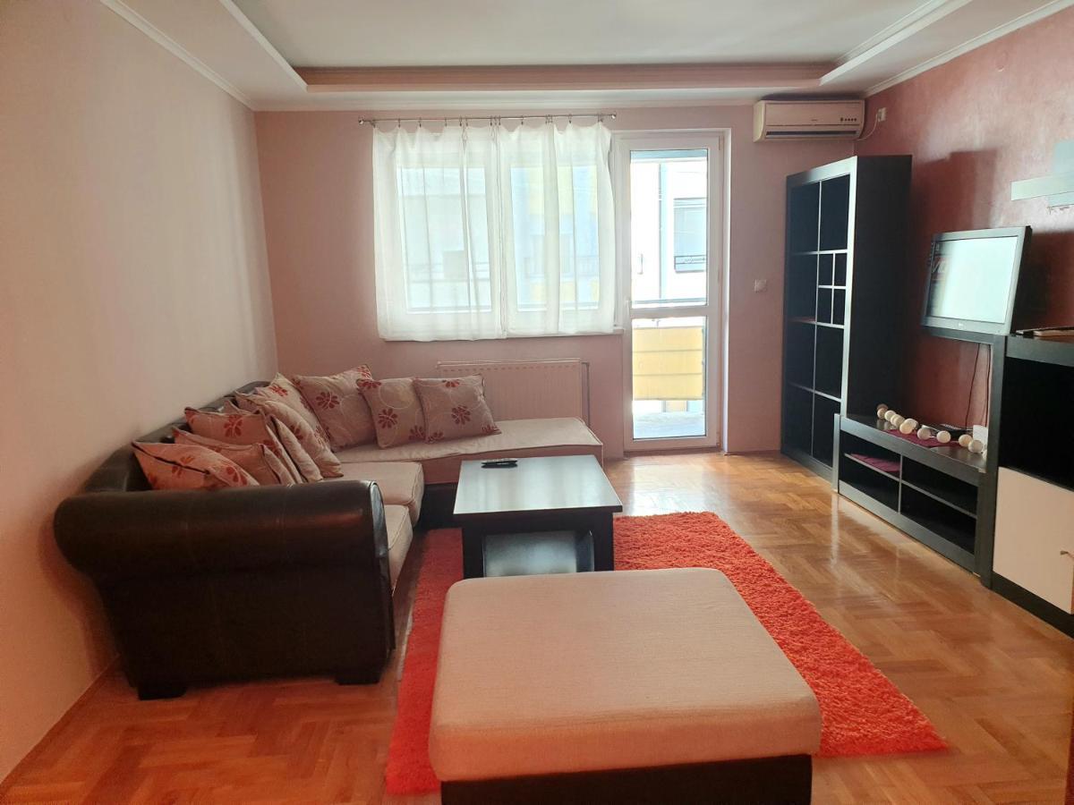 Apartman MIRAGE Sremska Mitrovica Bagian luar foto